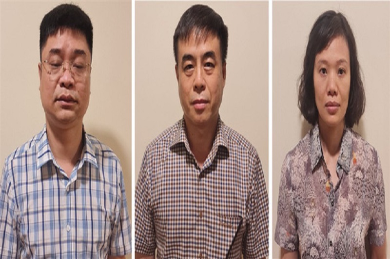 3 cán bộ thuộc Cục QLTT Hà Nội vừa bị Cơ quan Cảnh sát điều tra - Bộ Công an khởi tố - Ảnh: CA