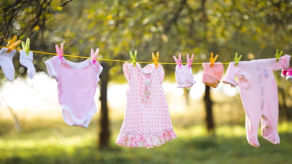 Các mẹo cần thiết để giặt quần áo cho trẻ mà cha mẹ nào cũng nên biết