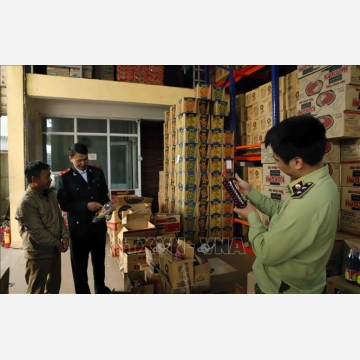 Chống hàng giả, hàng nhái là nhiệm vụ xuyên suốt của quản lý thị trường
