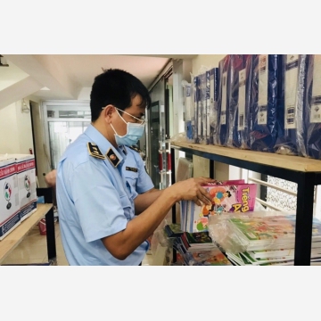 Đấu tranh ngăn ngừa sách giả, sách lậu trước thềm năm học mới